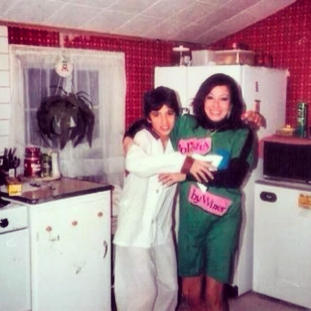 Latino e a mãe, quando eles moravam nos EUA (Foto: Reprodução do Instagram)
