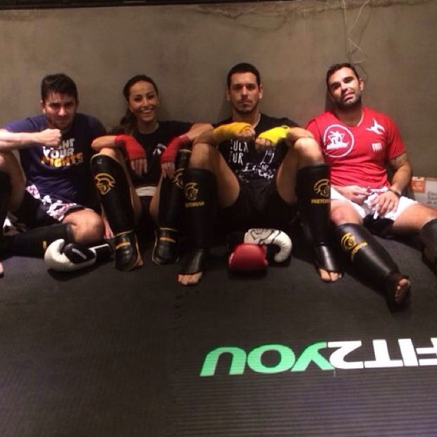 Rodrigo Ruiz, Sabrina Sato, João Vicente de Castro e o personal trainer Chico Salgado em academia em São Paulo (Foto: Instagram/ Reprodução)