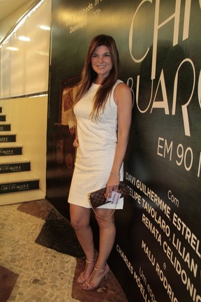 Cristiana Oliveira em estreia de peça no Rio (Foto: Isac Luz/ EGO)