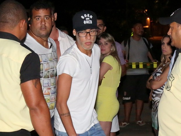 Neymar em Trancoso, na Bahia (Foto: Gabriel Rangel/ Ag. News)