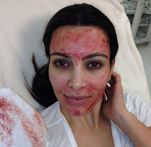 [BELEZA] Galeria Posts Bizarros - Kim Kardashian (Foto: Instagram / Reprodução)