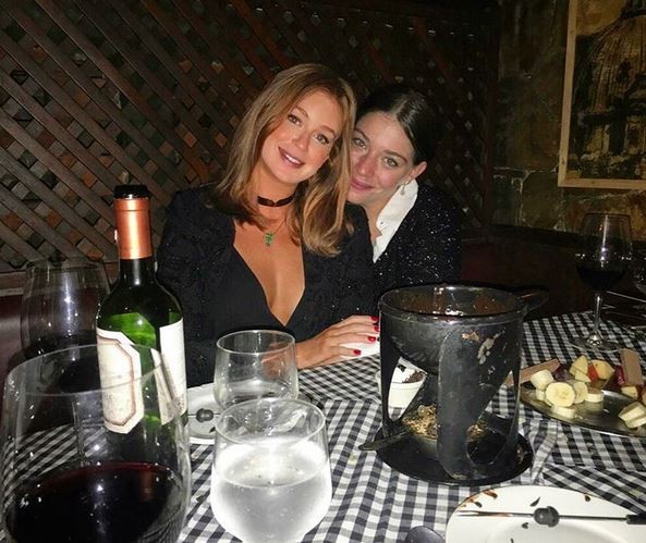 Marina Ruy Barbosa e Luma Costa em jantar  (Foto: Reprodução/Instagram)