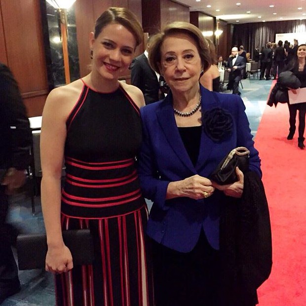 Leandra Leal e Fernanda Montenegro em premiação em Nova York, nos Estados Unidos (Foto: Instagram/ Reprodução)