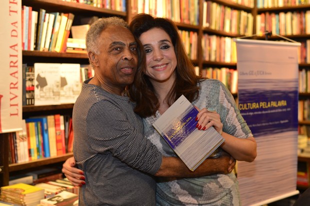 Marisa Orth confere lançamento de livro de Gilberto Gil (Foto: Andre Muzell / AgNews)