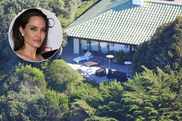 Mansão onde Angelina Jolie estaria morando com os filhos, em Malibu (Foto: X17 / Agência)