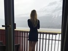 Fiorella Mattheis posa de vestido em hotel na Suíça: 'Neva!'