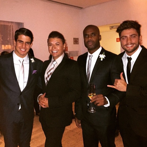 Enzo, david Brazil, Rafael Zulu e Rodrigo Godoy na festa de casamento de Fernanda Souza e Thiaguinho em São Paulo (Foto: Instagram/ Reprodução)
