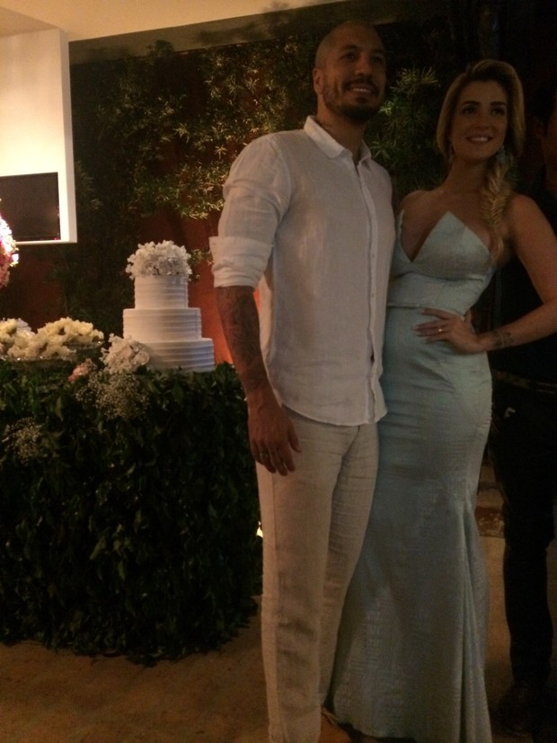 Aline Gotschalg e Fernando Medeiroscomemora casamento (Foto: Reprodução do Instagram)