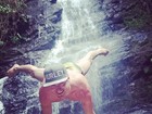 Diego Hypolito brinca em cachoeira e posta foto