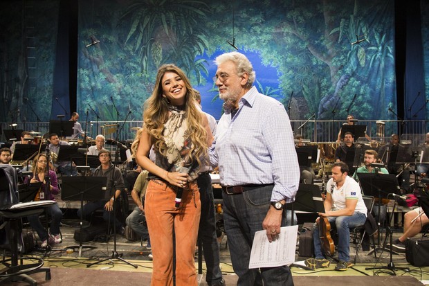 Paula Fernandes e Placido Domingo (Foto: Meg Lopes / AgNews)