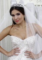 Ex-BBB Kamilla Salgado prova vestido de noiva para casamento com Eliéser