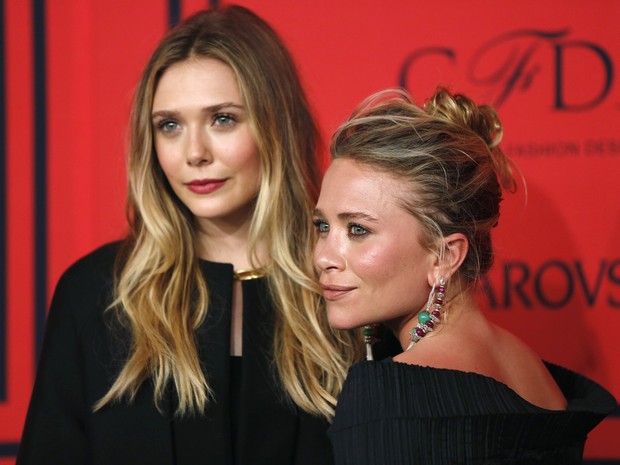 Elizabeth Olsen e Mary Kate Olsen em evento em Nova York,  nos Estados Unidos (Foto: Lucas Jackson/ Reuters)