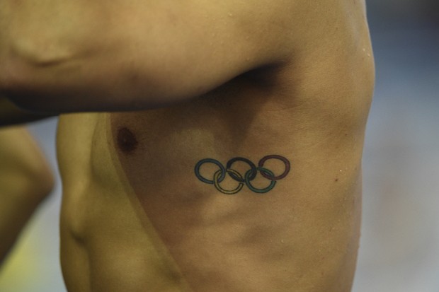 Nadador (Foto: Martin Bureu/ AFP)