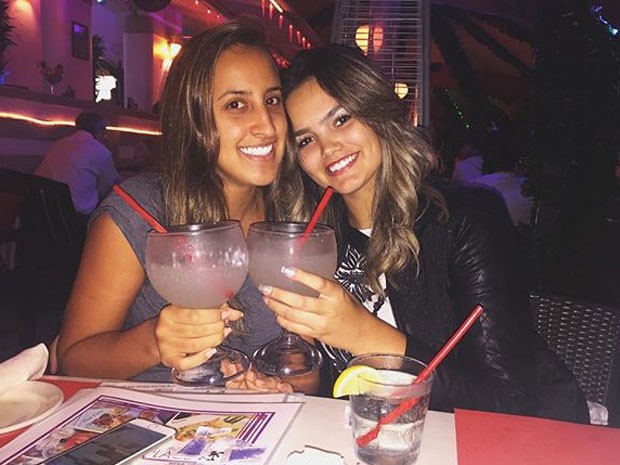 Suzanna Freitas, filha de Kelly Key, com amiga em Miami, nos Estados Unidos (Foto: Instagram/ Reprodução)