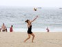 EGO - Fernanda Lima joga vôlei na praia no Rio - notícias de Praia